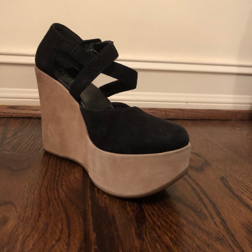 Cordani Black Wedges